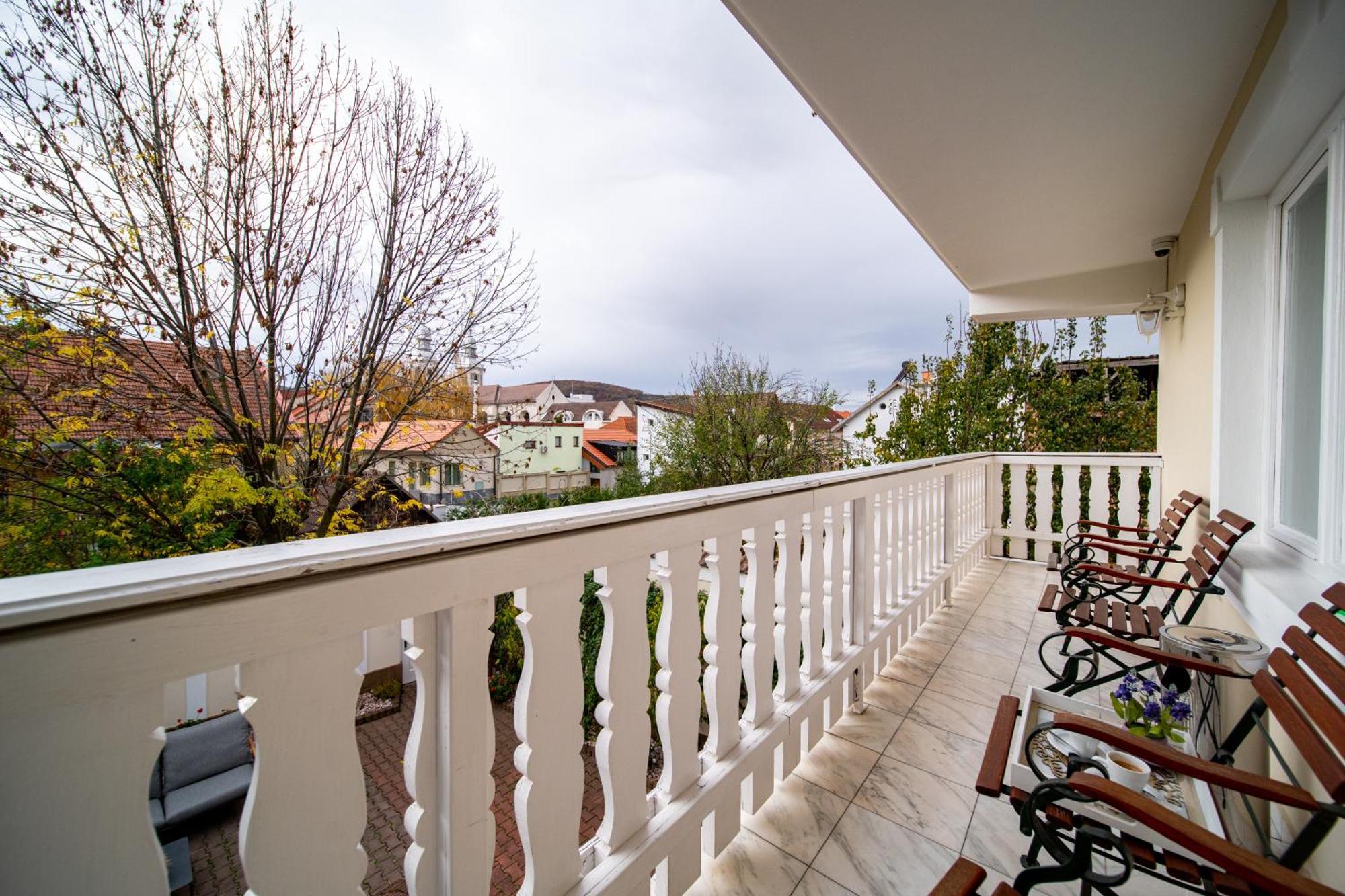 Lilla Panzio Hotel Odorheiu Secuiesc Exterior photo