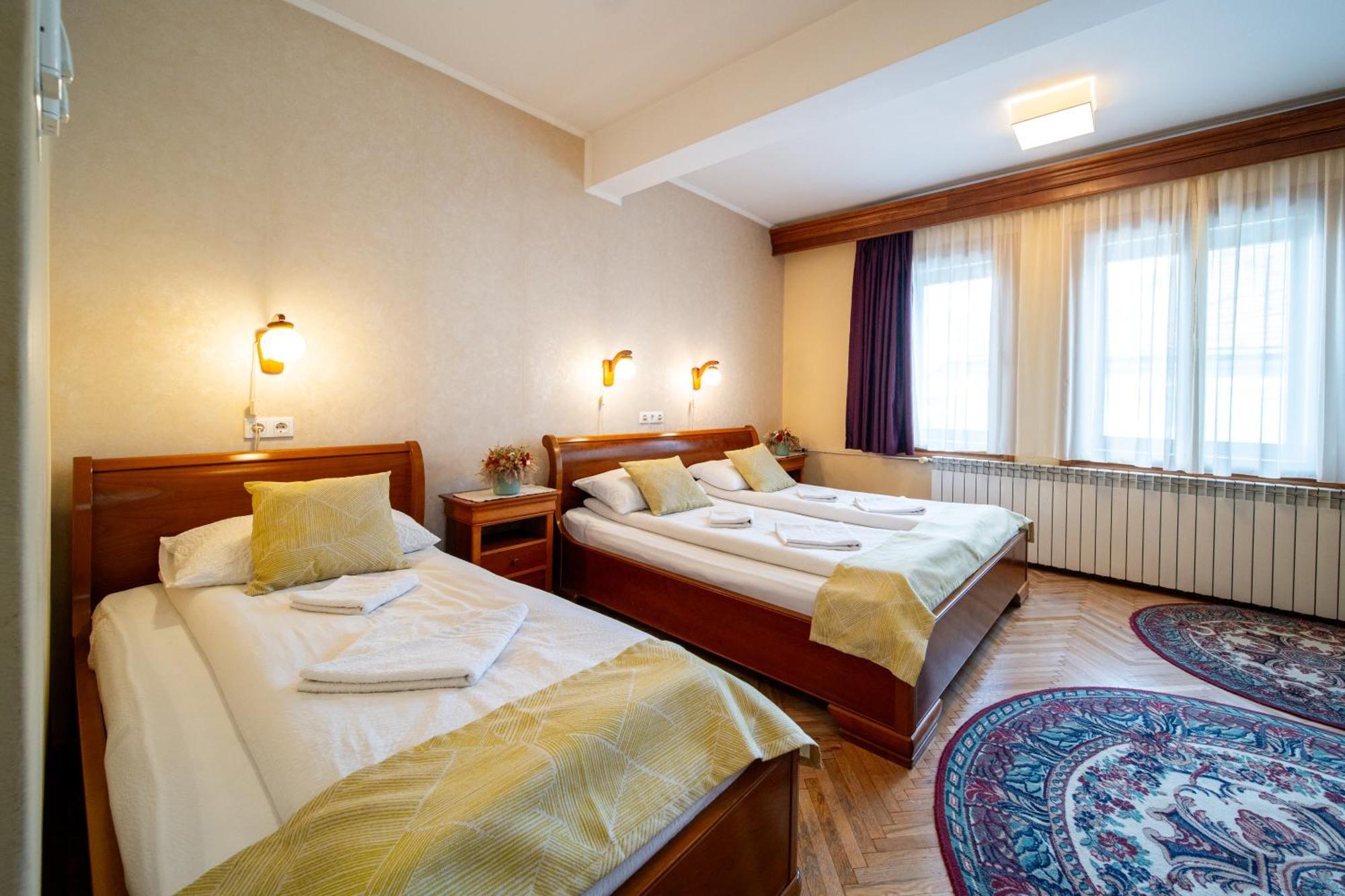 Lilla Panzio Hotel Odorheiu Secuiesc Exterior photo